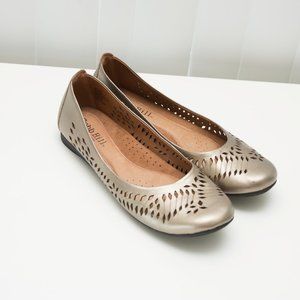 Cobb Hill New Balance Laser Cut Flats sz 10